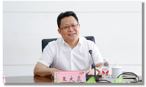 甕福集團(tuán)羅永留、開(kāi)磷集團(tuán)杜紹倫一行到訪宜化集團(tuán)(圖2)