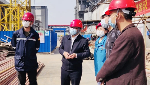 王大真到松滋肥業(yè)現場檢查工作(圖1)