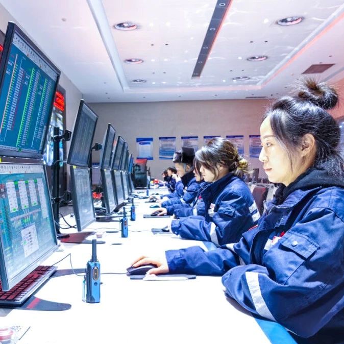 新疆宜化電石車間二一班：強(qiáng)化班組建設(shè)，筑牢基層基石